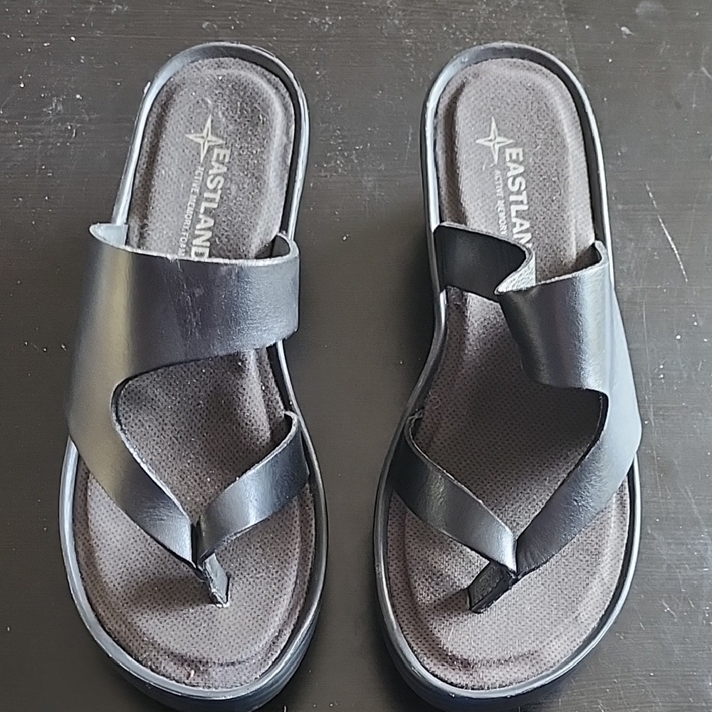 Eastland Black Thong Sandals